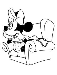 Minnie Mouse pe canapea